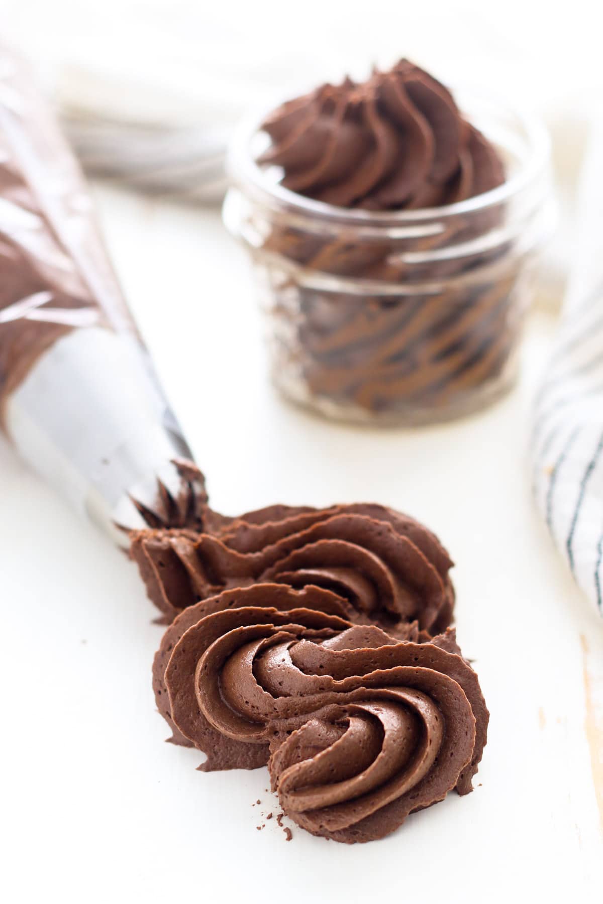 Perfect Chocolate Fudge Frosting: Rich, Creamy & Fool-Proof Recipe